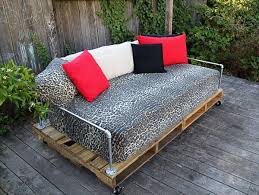 50 cm seat height from the floor (without cushions ): Pallet Garden Furniture Thatcherite