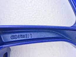 Kemudian tante yenyen mulai mengocokin kemaluan ku digenggamannya. Yamaha 125z Zr Enkei 6 Batang Biru Horng Tat Motorpart Facebook
