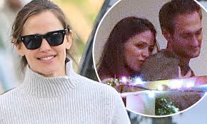 May 04, 2021 · less than one year after going their separate ways, jennifer garner and john miller are giving their relationship another go, us weekly exclusively confirms. Jennifer Garner Rekindles Her Romance With John Miller Less Than A Year After Splitting From Ceo Daily Mail Online