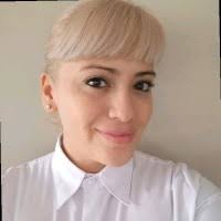 100+ perfiles de «Elin»