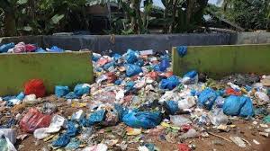 Gambar sisa domestik di malaysia. Lambat Tak Diangkut Petugas Sampah Di Depan Pelabuhan Domestik Punggur Keluarkan Bau Busuk Tribun Batam