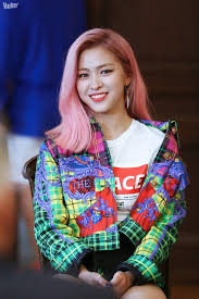 Itzy Icy Behind The Scenes Ryujin Itzy Itzicy Icy Itzy Comeback Midzy Itzy Kpop Girls Outfits