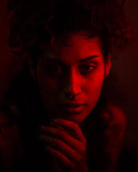 I just love how serene @deathkxsss looks underwater! Thank you so much @ carol.jayne for having us over and letting us use your pool and underwater  photography gear to make some magic! 🥰 #