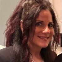 Shari Strauss's Instagram, Twitter & Facebook