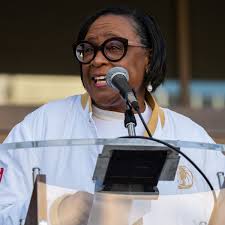 Photos: Parade time! South Oak Cliff QB Kevin Henry-Jennings enjoys the  championship parade with his teammates