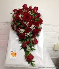 Diy and custom wholesale wedding flowers and bridal bouquets. Wedding Flowers Bride S Shower Bouquet Red White Roses With Gyp Wedding Supplies Patterer Wedding Garland