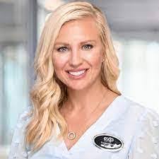 Yvette Calvin's Instagram, Twitter & Facebook