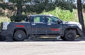 We finally get a look at at the all new 2022 toyota tundra and find out it has a 6 lug wheel bolt patten! 2021 Toyota Tundra Prototype Caught Tow Testing In Nevada Spied The Fast Lane Truck