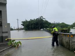 Jun 04, 2021 · 豪雨來襲！ 新店永業路、華城路已淹水. Voaxvor6wrs8 M