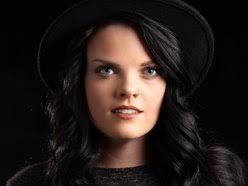 Kara Bernard's Instagram, Twitter & Facebook