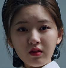 Tiểu Triệu Lệ Dĩnh gây tranh cãi vì gương mặt bánh bao, lấm tấm mụn và cằm  2 ngấn