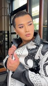 More BTS , Makeup by: @makeup_by_maryly , Photographer: @emma__gallagher_