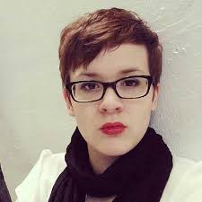 The best idea is to go for choppy textured. 25 Pretty Short Haircuts For Chubby Round Face