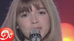 Hélène rollès is a french actress and singer, primarily known for her major role in the tv sitcom helen and the boys, alongside sébastien ro. Helene Rolles Je M Appelle Helene Club Dorothee Youtube