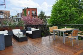 Best decking material reviews with photo gallery of design ideas, easy to build wood deck plans, custom diy designs and 3d deck designer software tools. 14 Creative Approaches To Deck Design Hgtv