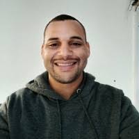 15500+ perfis com “Elvis