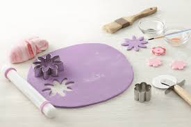 Hydrate the gelatin in water until it's firm. How To Make Fondant Baking Tips Betty Crocker Uk