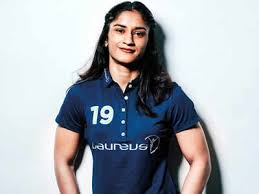 Vinesh phogat wiki, age, wiki height, salary, husband, biography: Coach Woller Akos Vinesh Phogat Needs To Keep Her Concentration