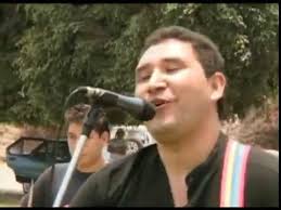 WILLY BRAVO: LINDA CAMPESINA