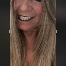 A profoundly deaf woman's experiences with aged care have left her feeling  broken, isolated and forgotten. A lack of funding for sign language  interpreters has seriously affected the quality of 68-year-old Elizabeth