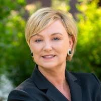 400+ "Vácha" profiles