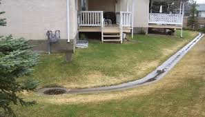 You will need a 4 or 6 foot level or a straight 8 foot board using a 1 to beware of mulch around the foundation, it can be deceptive in promoting what looks like a positive or. The Problems With Improper Grading