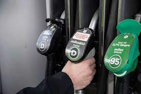 Det blir mer biodrivmedel i bensin och diesel från och med 1 augusti 2021. Nya Bensinen E10 Kan Leda Till Hojda Bensinpriser Dn Se