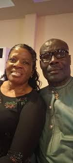 I dreamed my hair being cut as hair treatment did not help me .