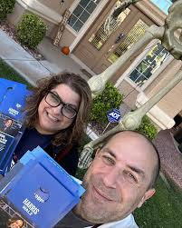 Hello, neighbor! CTA Vice President Leslie Littman and Board of Directors  member Christopher Bushee hit the doors in Vegas for @kamalaharris and  @timwalz today. Let's get a public school teacher into the