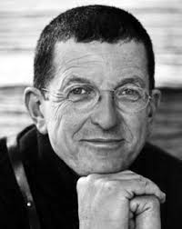 Sir Antony Mark David Gormley, OBE, RA : London Remembers, Aiming to  capture all memorials in London