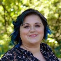 Roseann Bishop's Instagram, Twitter & Facebook