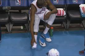 The nike kd shoes allow for your speed, skill, and style to shine on the court or on the streets. Kevin Durant Injury Thunder Star Leaves Game With Ailing Foot Sbnation Com