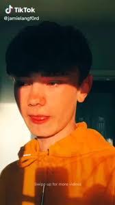 Jamie Batts's Instagram, Twitter & Facebook