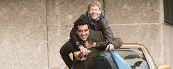 Elyas m'barek und philip noah schwarz sind beide überzeugend in ihren rollen. Im Ersten Trailer Zu Dieses Bescheuerte Herz Kummert Sich Draufganger Elyas M Barek Um Einen Todkranken Jungen Kino News Filmstarts De