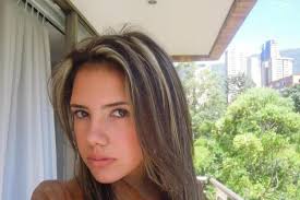 Modelo quería viajar a México con 170 gramos de cocaína