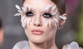 Garantiert sicherer einkauf auf notino.at. Volle Wimpern Die Besten Hormonfreien Wimpernseren