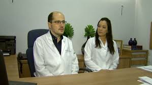 Médico dança e vai até o chão com gestante em trabalho de parto em  Orlândia, SP; vídeo