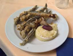 Eisodos omadwn,khdeia kai sunthimata.pou na katalavete reeeeeee.paok. Gavros Kleine Fische Frittiert Dazu Skordalia Puree Mir Knoblauch Die Waren Eine Sensation Rhodos Restaurant Langenzersdorf Restauranttester At