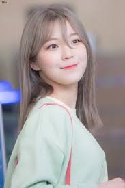 Pin By Taeli On Fromis 9 In 2020 Pretty Celebrities Beauty Asian Beauty