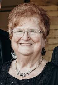 Kay Rawlings's Instagram, Twitter & Facebook