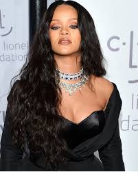 1 Waist Length Long Hair As We Mentioned Above Long Hair Is Always Classic However There Are Some Types Of The H Fashion Celebrity Look Celebrity Outfits
