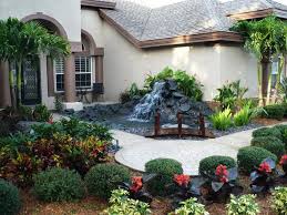 Deco laman tepi rumah / 30 trend terbaru hiasan laman tepi rumah fatiha decor. Landskap Tapak Di Hadapan Rumah 62 Foto Hiasan Lanskap Di Wilayah Rumah Bandar Dengan Tangan Anda Sendiri Hiasan Ringkas Dengan Tumbuhan Konifer Dalam Gaya Moden