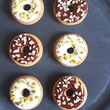 Ne Sont Ils Pas Juste Trop Mignons Ces Tout Mini Donuts D Je Suis Recemment Tombee Sur Un Mo Recette Donuts Au Four Cuisson Au Four Recette Beignet Au Four