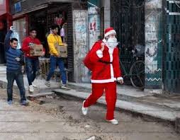 صور بابا نويل 2021 للعام الجديد خلفيات سانتا كلوز 2021. Ø¨Ø§Ù„ØµÙˆØ± Ø¨Ø§Ø¨Ø§ Ù†ÙˆÙŠÙ„ ÙŠØ¸Ù‡Ø± ÙÙŠ Ø§Ù„ØºØ±Ø¨ÙŠØ© ÙˆÙŠÙˆØ²Ø¹ Ù‡Ø¯Ø§ÙŠØ§ Ø¹Ù„Ù‰ Ø§Ù„Ù…ÙˆØ§Ø·Ù†ÙŠÙ† Ø§Ù„Ù…Ø­Ø§ÙØ¸Ø§Øª Ø§Ù„ÙˆØ·Ù†