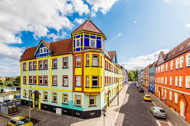 The university campus in magdeburg was once even voted the second most beautiful campus in germany. Bauhaus In Sachsen Anhalt Wie Aus Magdeburg Die Bunte Stadt Wurde Kultur Tagesspiegel