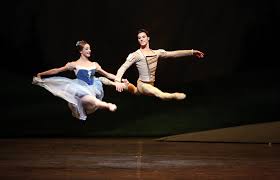 Risultati immagini per Immagini : teatro La Scala, Fracci e Nureyev il lago dei cigni