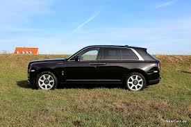 From urban adventures to journeys into the wilderness. Rolls Royce Cullinan Sanftmut Neu Definiert Newcarz De