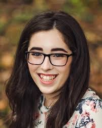 Mara Pearson's Instagram, Twitter & Facebook