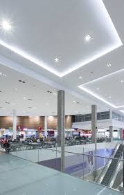 Erin Mills Town Centre Tpl 2 X 2 4000 Lumens Recessed Madison 3 Light Recessed Trimless Madison Lights D Retail Lighting Lighting Inspiration Design