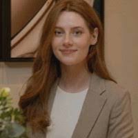 Leah Browne's Instagram, Twitter & Facebook